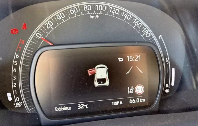 TOYOTA AYGO X 1.0 VVT-i 72 Design photo 21 1103898