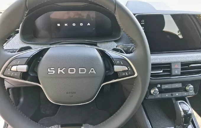 SKODA KAMIQ 1.0 TSI Evo 2 116 ch DSG7 Selection photo 12 2021