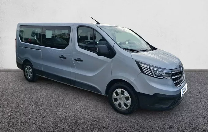 RENAULT TRAFIC L2 dCi 150 Energy S&S EDC Zen 9 PLACES extérieur trois quart avant droit 106090