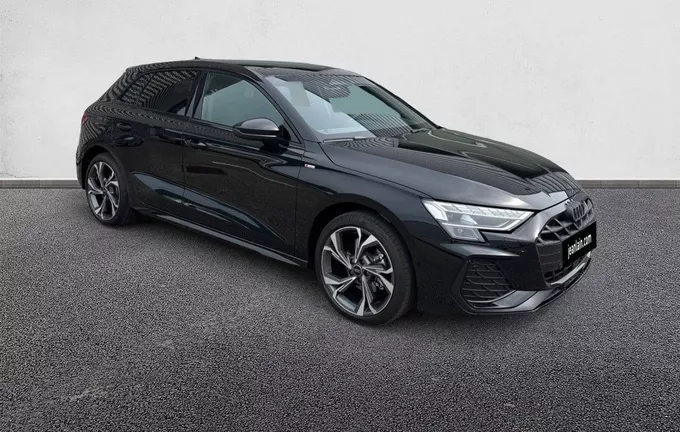 AUDI A3 Sportback TDI 150 S tronic 7 S line extérieur trois quart avant droit 6479