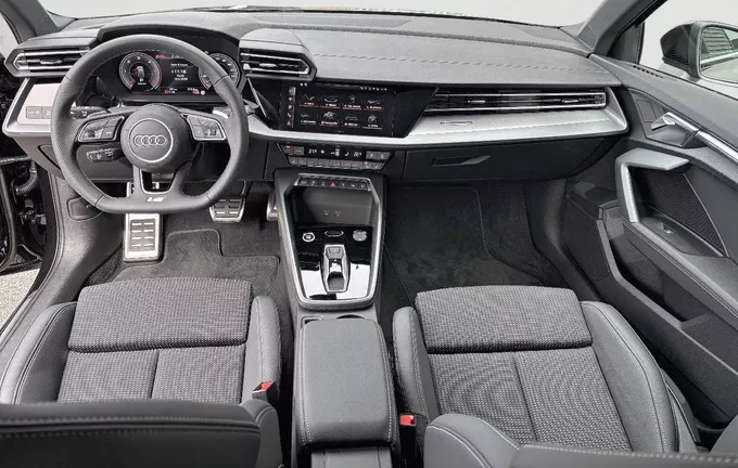 AUDI A3 Sportback TDI 150 S tronic 7 S line photo 18 6479