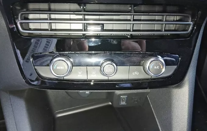 OPEL MOKKA 1.2 Turbo Hybrid 145 ch e-DCT6 GS photo 14 057956