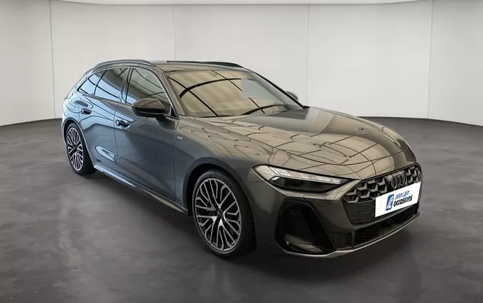 AUDI A5 Avant e-hybrid 299 ch S tronic 7 Quattro S line extérieur trois quart avant gauche 2132580