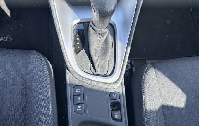 TOYOTA YARIS Hybride 116h Design photo 13 1103130