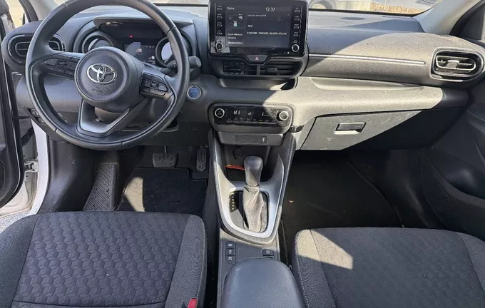 TOYOTA YARIS Hybride 116h Design photo 18 1103130
