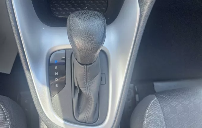 TOYOTA YARIS Hybride 116h Collection photo 14 946616