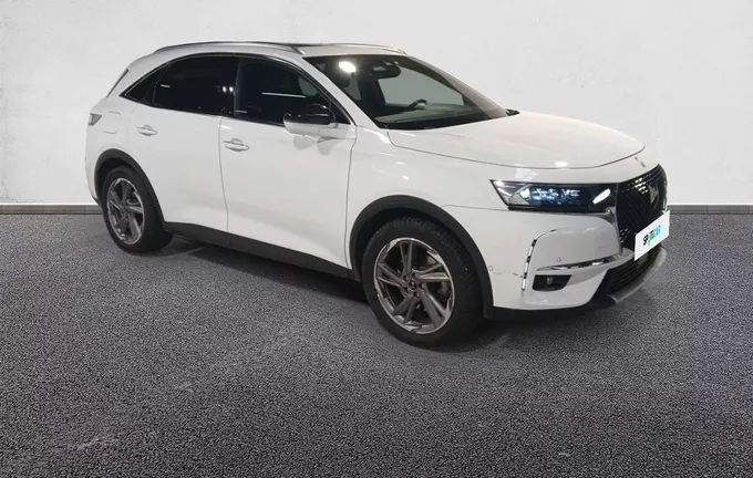 DS DS7 CROSSBACK Hybride E-Tense 300 EAT8 4x4 Rivoli extérieur trois quart avant droit 944153