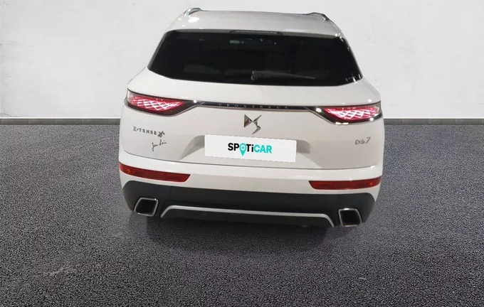 DS DS7 CROSSBACK Hybride E-Tense 300 EAT8 4x4 Rivoli extérieur trois quart arrière droit 944153
