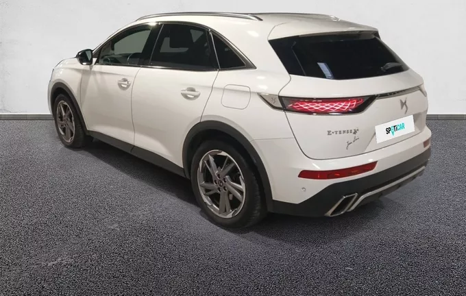 DS DS7 CROSSBACK Hybride E-Tense 300 EAT8 4x4 Rivoli extérieur trois quart arrière gauche 944153