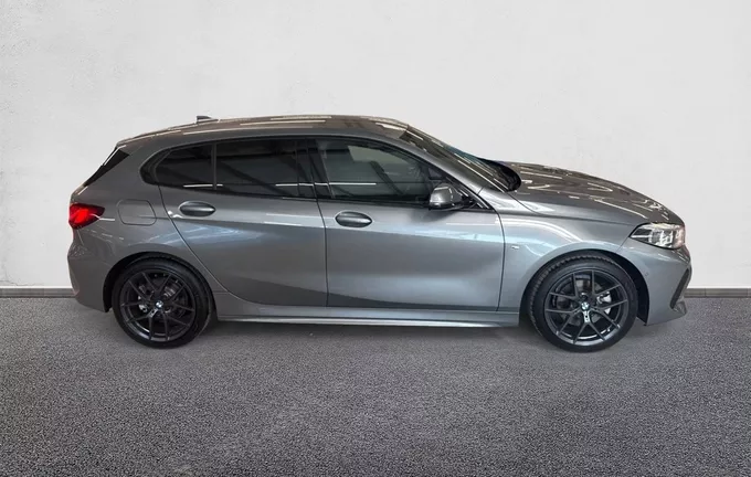BMW SERIE 1 118i 136 ch DKG7 M Sport extérieur côté droit 213423