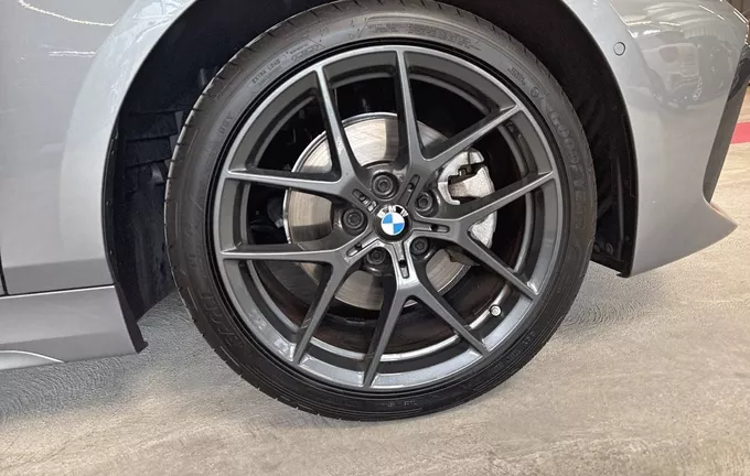 BMW SERIE 1 118i 136 ch DKG7 M Sport photo 9 213423