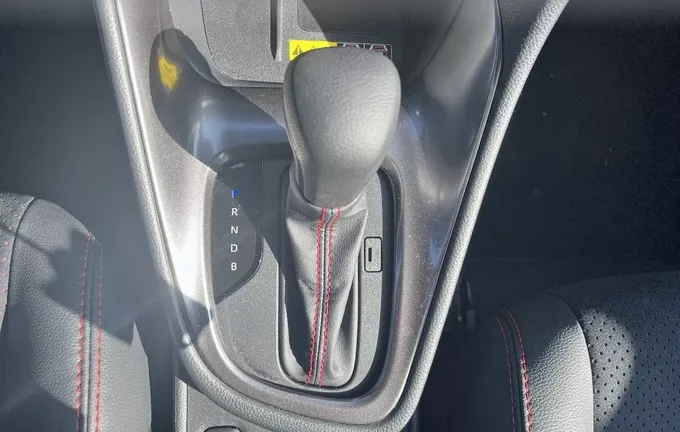 TOYOTA YARIS Hybride 130h GR Sport photo 13 98016