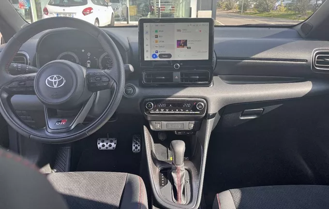 TOYOTA YARIS Hybride 130h GR Sport photo 18 98016