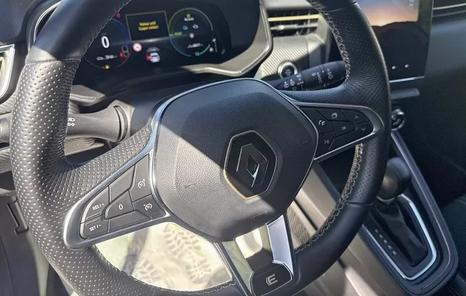 RENAULT CLIO E-Tech full hybrid 145 Engineered photo 12 2127428