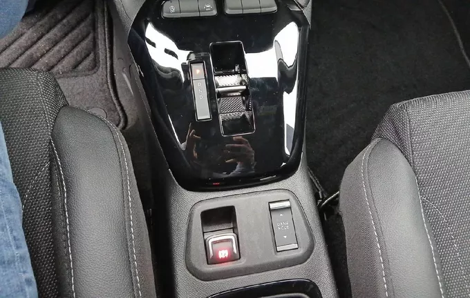 OPEL CORSA 1.2 Turbo Hybrid 110 ch e-DCT6 GS photo 13 991031