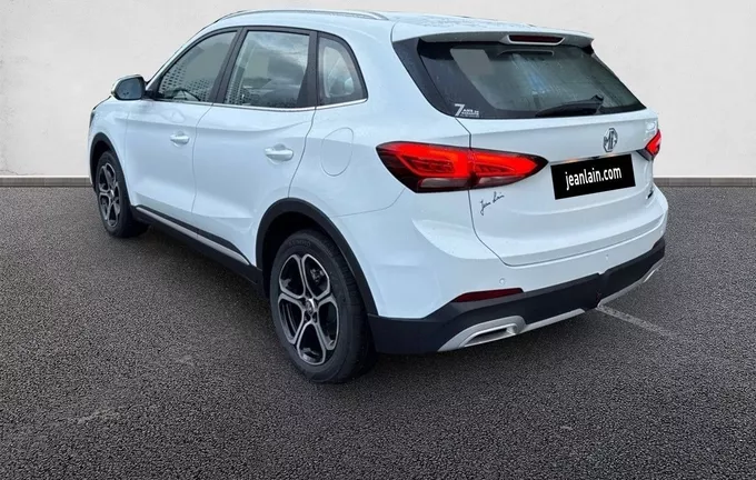 MG ZS 1.5 L Hybrid+ 197 ch Comfort extérieur trois quart arrière gauche 7166