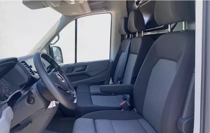 VOLKSWAGEN UTILITAIRES CRAFTER VAN 35 L4H3 2.0 TDI 140 CH BVA BUSINESS extérieur trois quart avant droit 106228