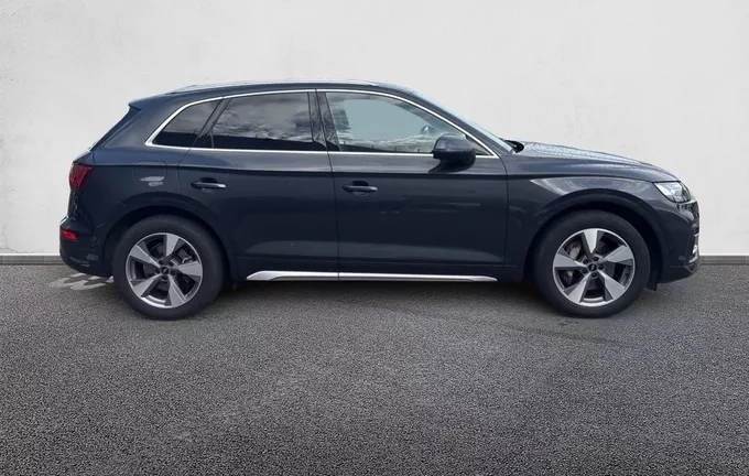 AUDI Q5 50 TFSIe 299 S tronic 7 Quattro Avus extérieur côté droit 2120089