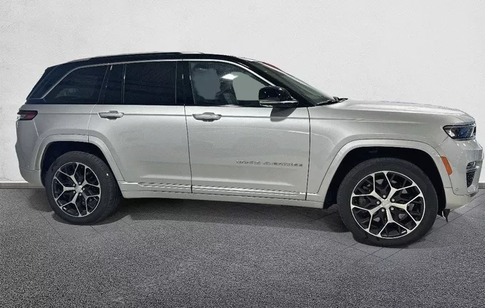 JEEP GRAND CHEROKEE 4xe 2.0 T 380 ch PHEV 4x4 BVA8 Summit Reserve extérieur côté droit 2109754