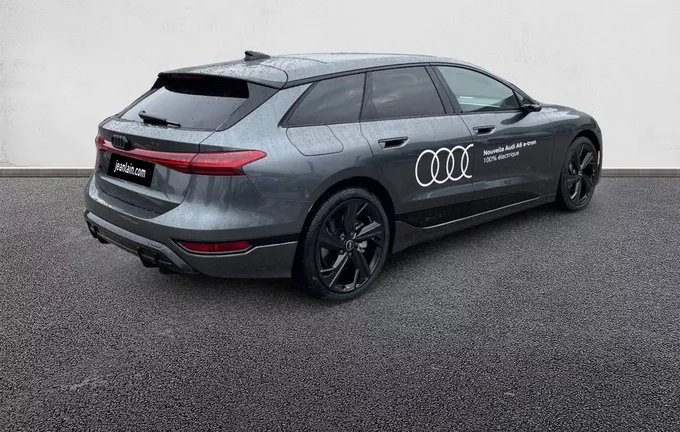 AUDI A6 E-TRON Avant Performance S line extérieur trois quart arrière droit 9546