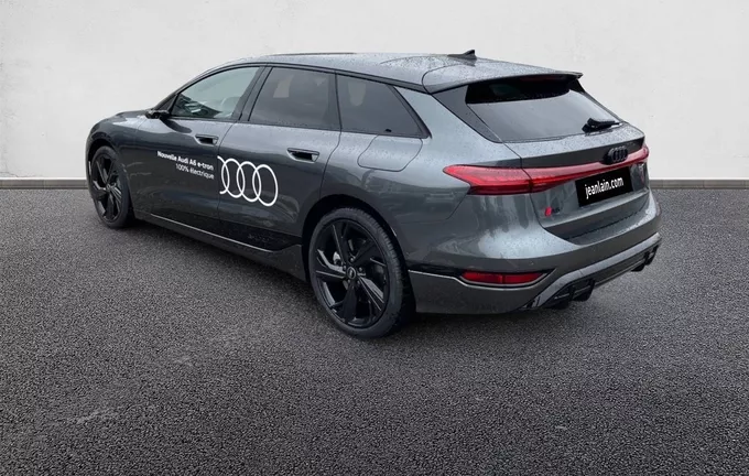 AUDI A6 E-TRON Avant Performance S line extérieur trois quart arrière gauche 9546