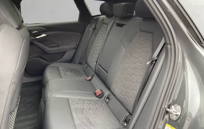 AUDI A6 E-TRON Avant Performance S line photo 17 9546