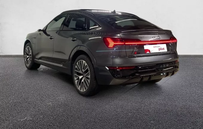 AUDI Q8 E-TRON Sportback 55 408 ch 114 kWh Quattro S line extérieur trois quart arrière gauche 2128160