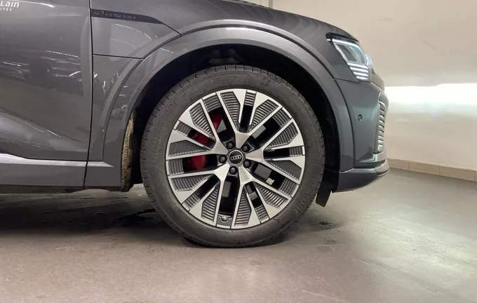 AUDI Q8 E-TRON Sportback 55 408 ch 114 kWh Quattro S line photo 9 2128160