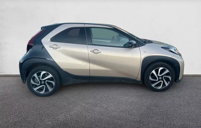 TOYOTA AYGO X 1.0 VVT-i 72 Design extérieur côté droit 1103099