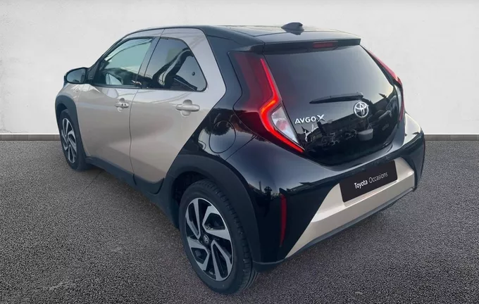 TOYOTA AYGO X 1.0 VVT-i 72 Design extérieur trois quart arrière gauche 1103099