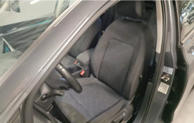 VOLKSWAGEN GOLF 1.0 eTSI OPF 110 DSG7 Life extérieur trois quart arrière droit 2130144