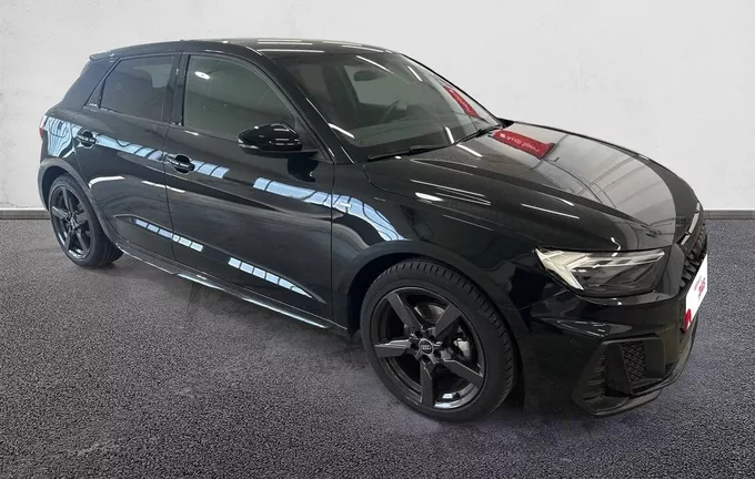 AUDI A1 Sportback 30 TFSI 116 ch BVM6 S Line extérieur trois quart avant droit 2130799