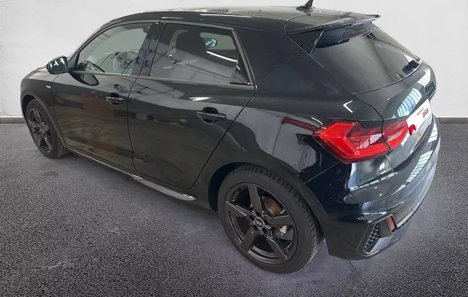 AUDI A1 Sportback 30 TFSI 116 ch BVM6 S Line extérieur trois quart arrière gauche 2130799