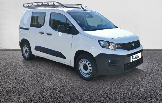 PEUGEOT PARTNER FOURGON STANDARD 1000 KG PURETECH 110 S&S BVM6 GRIP extérieur trois quart avant droit 560630