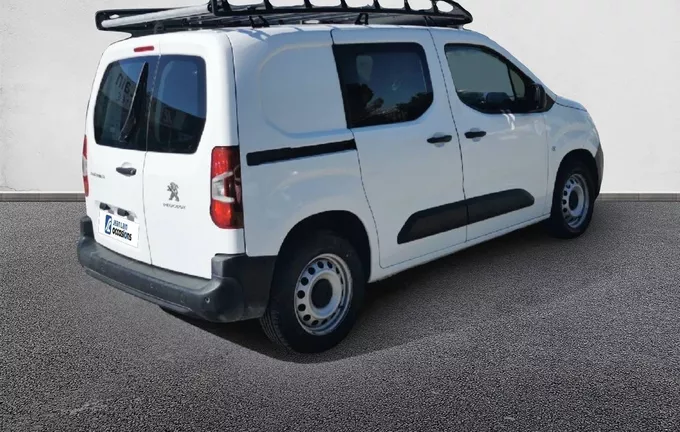 PEUGEOT PARTNER FOURGON STANDARD 1000 KG PURETECH 110 S&S BVM6 GRIP extérieur trois quart arrière droit 560630