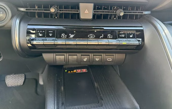 TOYOTA C-HR Hybride 200 Design photo 14 1103895