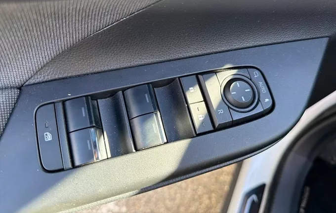 TOYOTA C-HR Hybride 200 Design photo 20 1103895