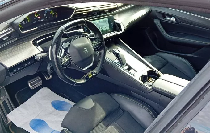 PEUGEOT 508 Hybrid4 360 e-EAT8 Peugeot Sport Engineered photo 11 560423