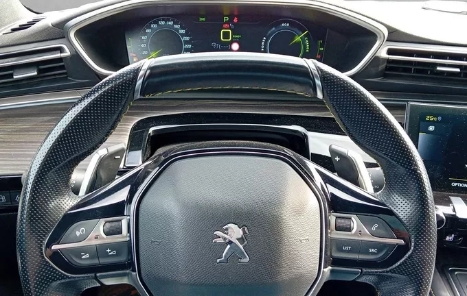 PEUGEOT 508 Hybrid4 360 e-EAT8 Peugeot Sport Engineered photo 12 560423