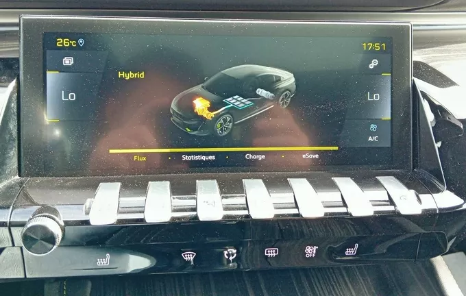 PEUGEOT 508 Hybrid4 360 e-EAT8 Peugeot Sport Engineered photo 14 560423
