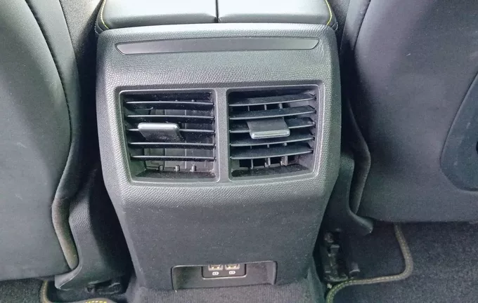 PEUGEOT 508 Hybrid4 360 e-EAT8 Peugeot Sport Engineered photo 22 560423