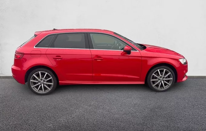AUDI A3 Sportback 40 e-tron 204 S tronic 6 extérieur côté droit 2124096