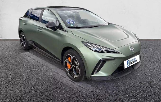 MG MG4 Electric 64kWh - 320 kW 4WD XPOWER extérieur trois quart avant droit 601136