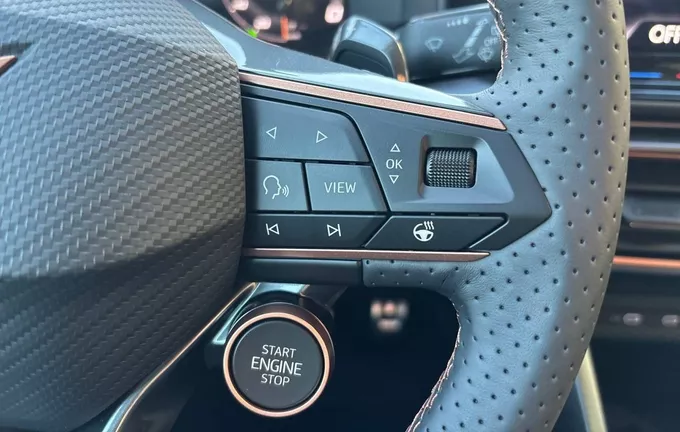 CUPRA LEON eHybrid 204 ch DSG6 V photo 17 0514