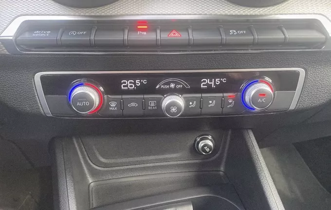 AUDI Q2 35 TFSI 150 S tronic 7 Design photo 14 2126016
