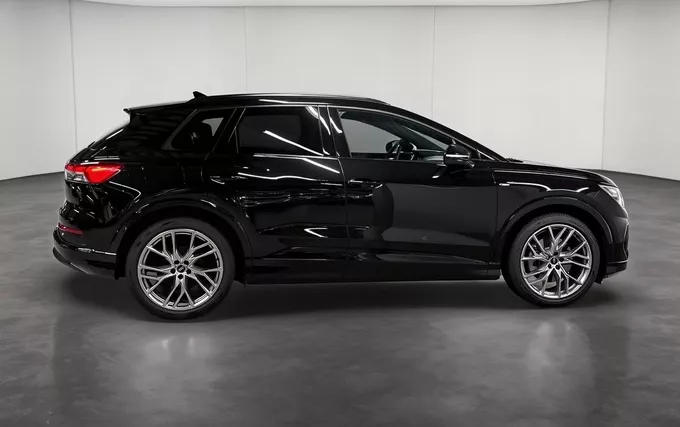 AUDI Q4 E-TRON 45 285 ch 82 kWh extérieur côté droit 2131964