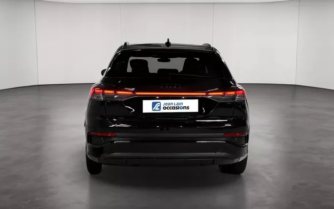 AUDI Q4 E-TRON 45 285 ch 82 kWh extérieur arrière 2131964