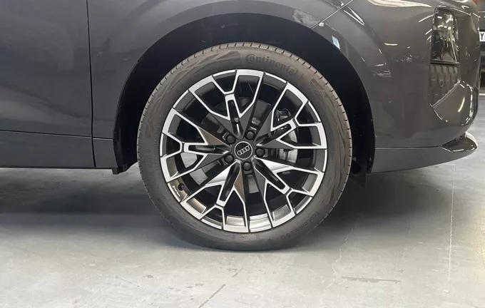 AUDI Q3 HYBRIDE Q3 e-hybrid 272 ch S tronic 6 Advanced photo 9 5525
