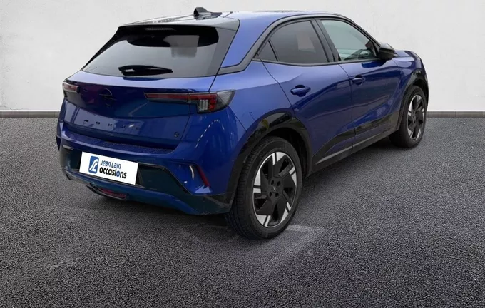 OPEL MOKKA ELECTRIQUE 156 ch & Batterie 54 kWh GS extérieur trois quart arrière droit 990961