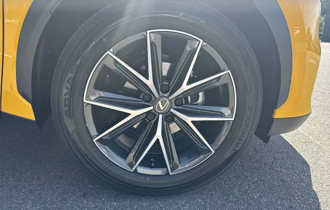 LEXUS LBX 2WD Emotion photo 9 123357
